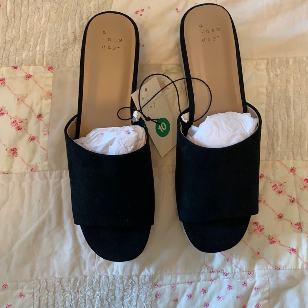 Wedge slip on shoe
